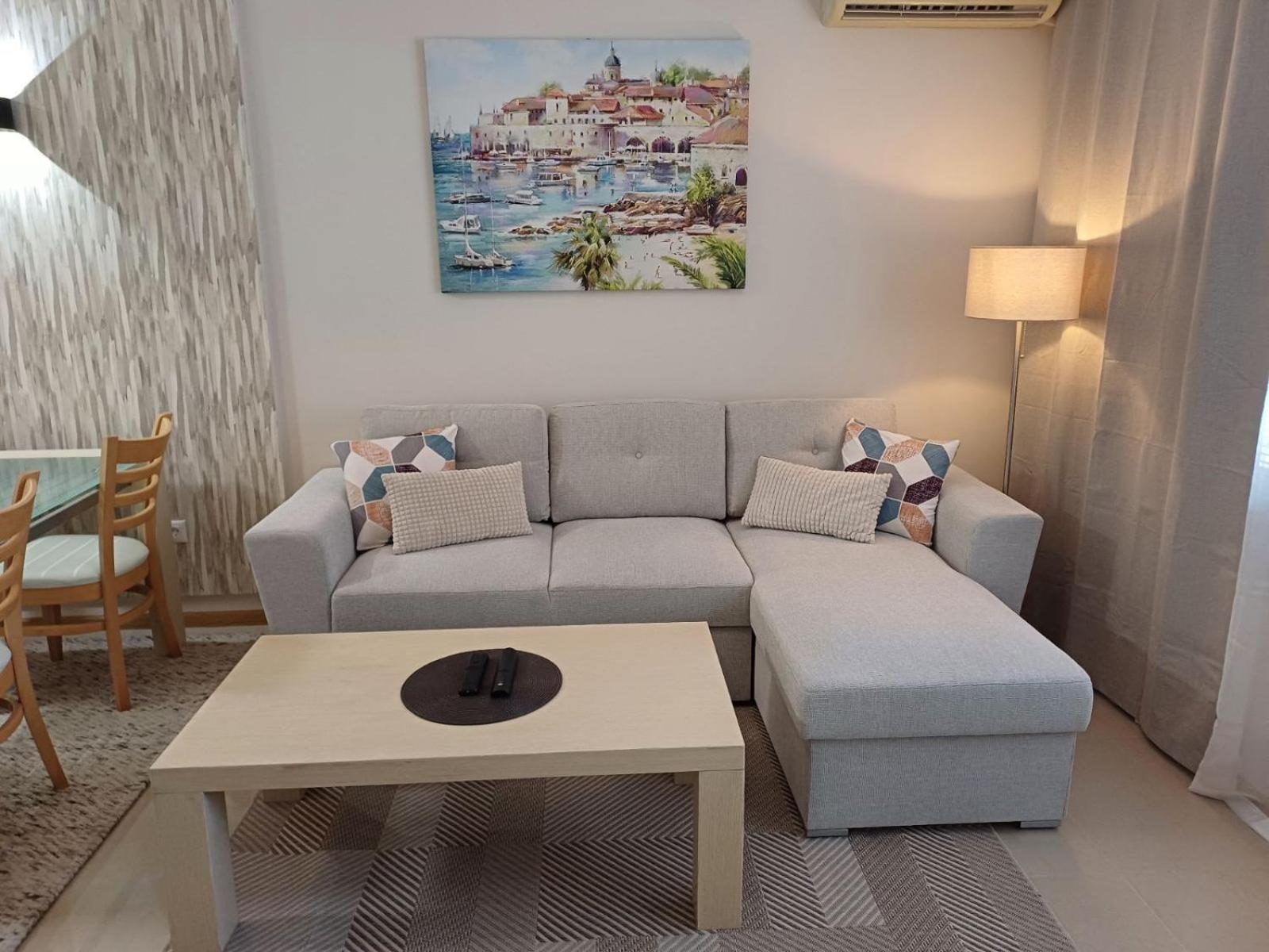 Lighthouse 1Bedroom Gec Apartment 203 Baltjik Exteriör bild